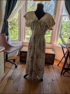 Vintage 90s R.E.O. Originals Cream Maxi Dress with Pink Floral Print 14